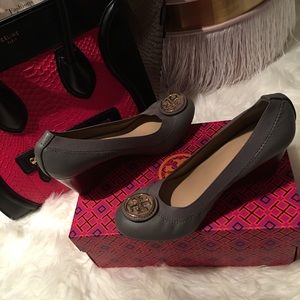 Tory Burch Caroline Wedges - Gray / Quarry Rock